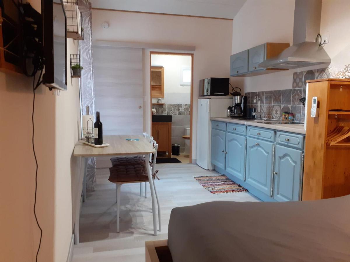 Studio Independant Dans Villa Neffies Luaran gambar