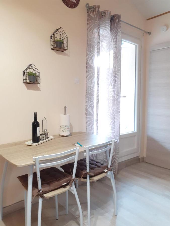Studio Independant Dans Villa Neffies Luaran gambar