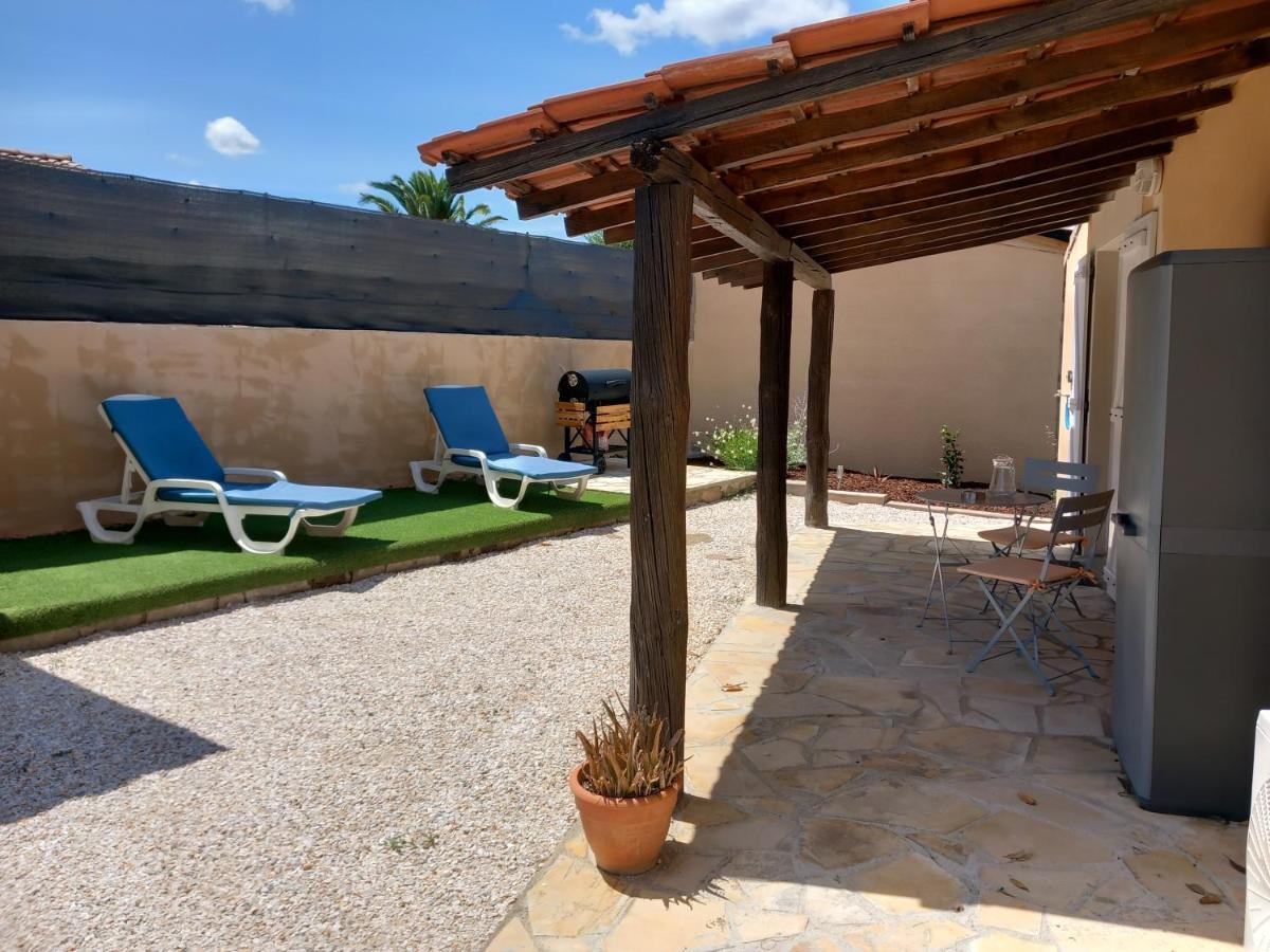 Studio Independant Dans Villa Neffies Luaran gambar